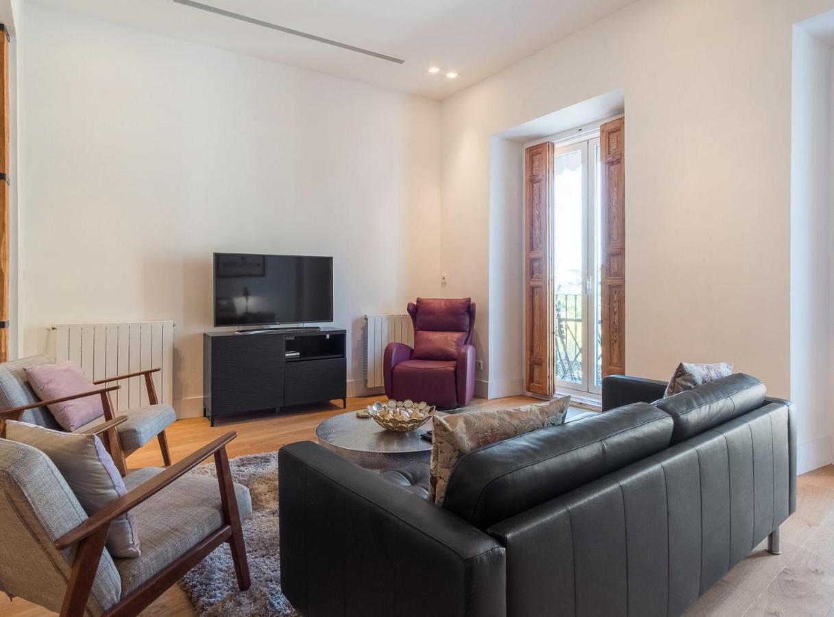 Bailen Palacio Real Apartment Madrid Luaran gambar