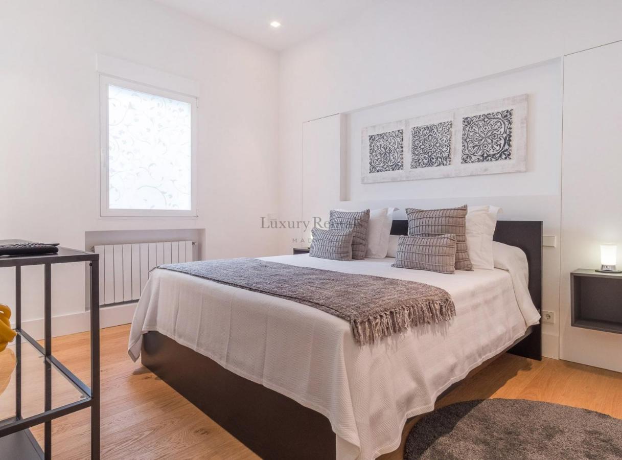 Bailen Palacio Real Apartment Madrid Luaran gambar